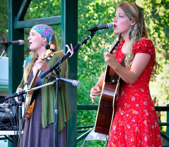 photo of Inglish and Louise female folk singers with a powerful voice